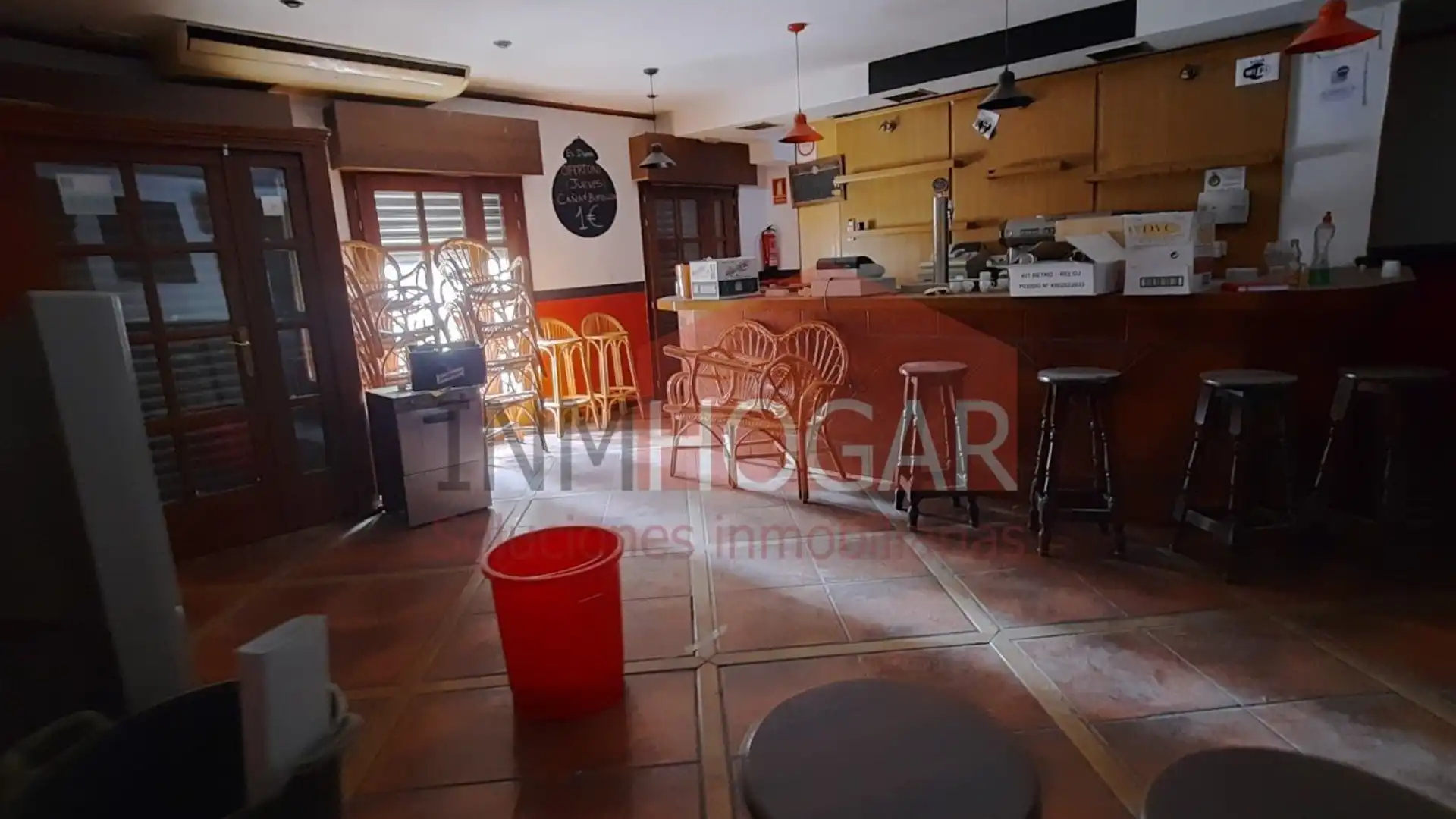 Local de alquiler en Ávila Capital