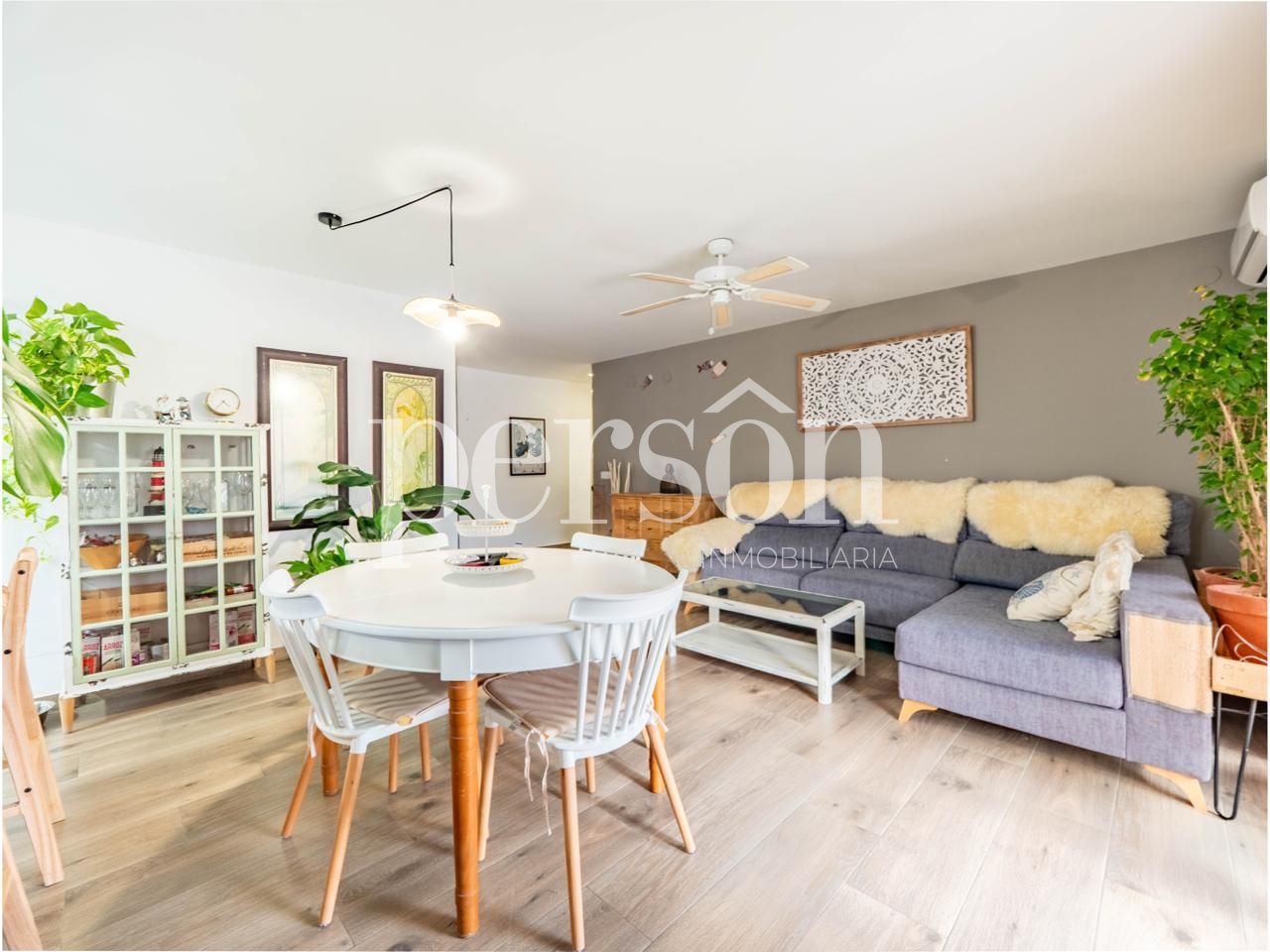 Living room of Flat for sale in Cullera  with Air Conditioner, Terrace and Furnished