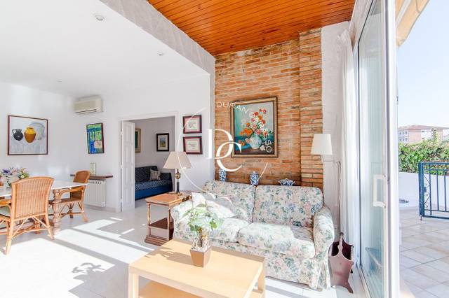 Piso en Alquiler en Carrer Poeta Trinitat Catasús en Can Girona - Terramar - Vinyet