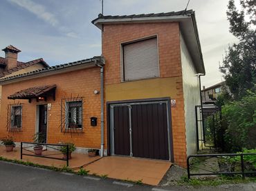 Xalet amb jardí en venda a Calle Villabáñez 32