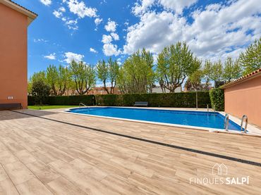 Piso con piscina en venta en bullidors