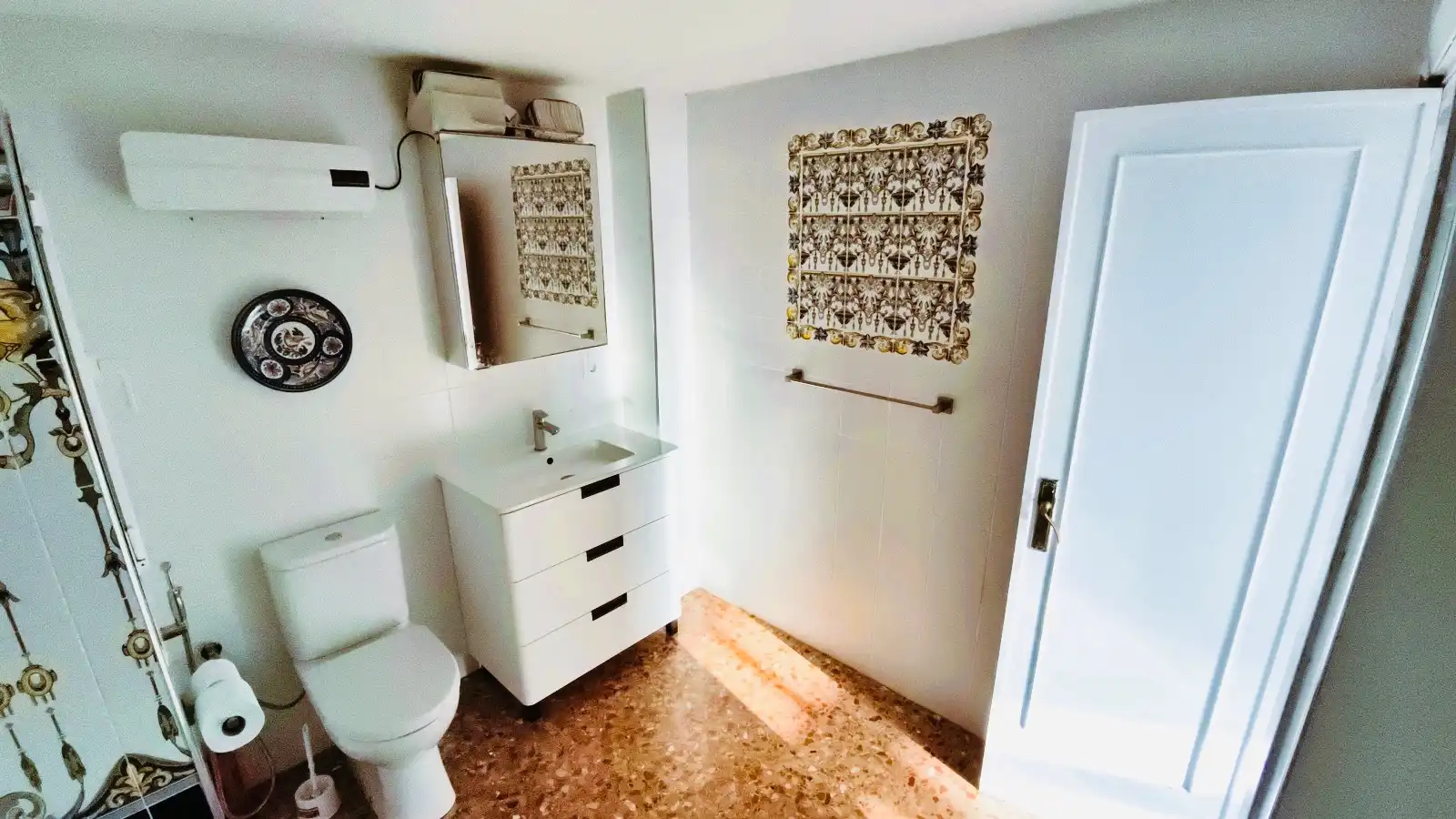 Bathroom of Apartments for sale in Oliva  with Air Conditioner, Heating and Terrace
