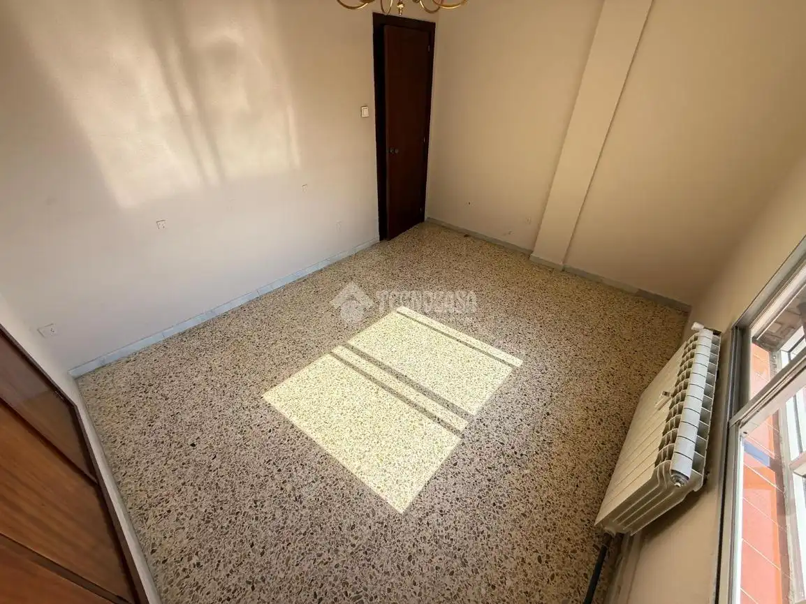 Piso en venta en Zaragoza con Calefacción y Balcón