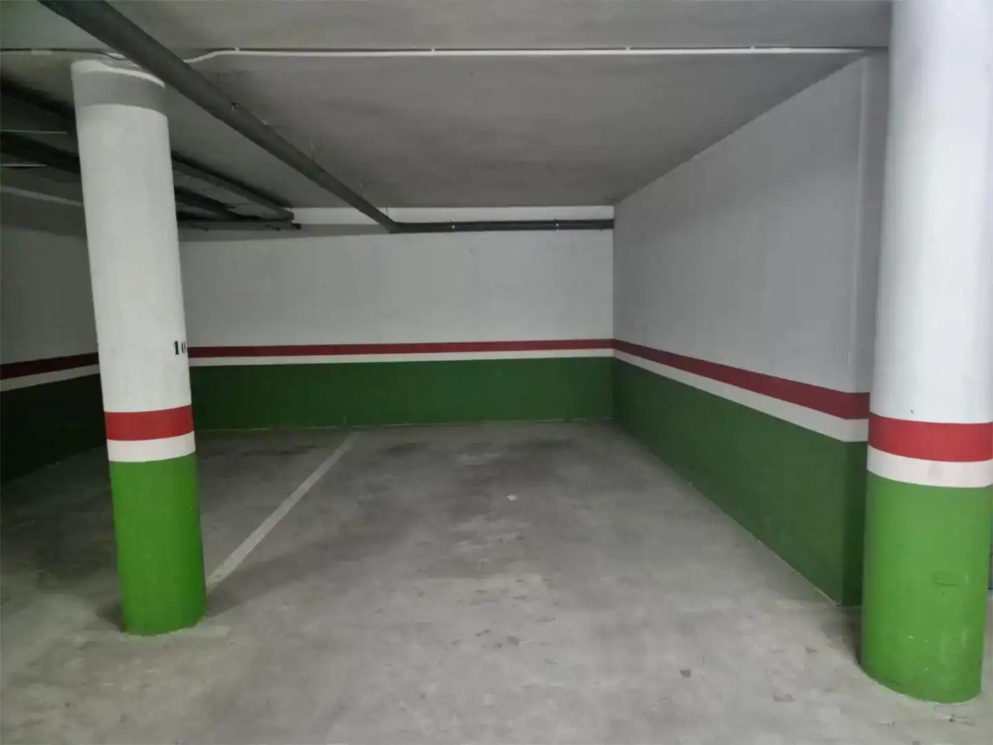 Parking de Piso en venta en Foz con Trastero, Piscina y Amueblado
