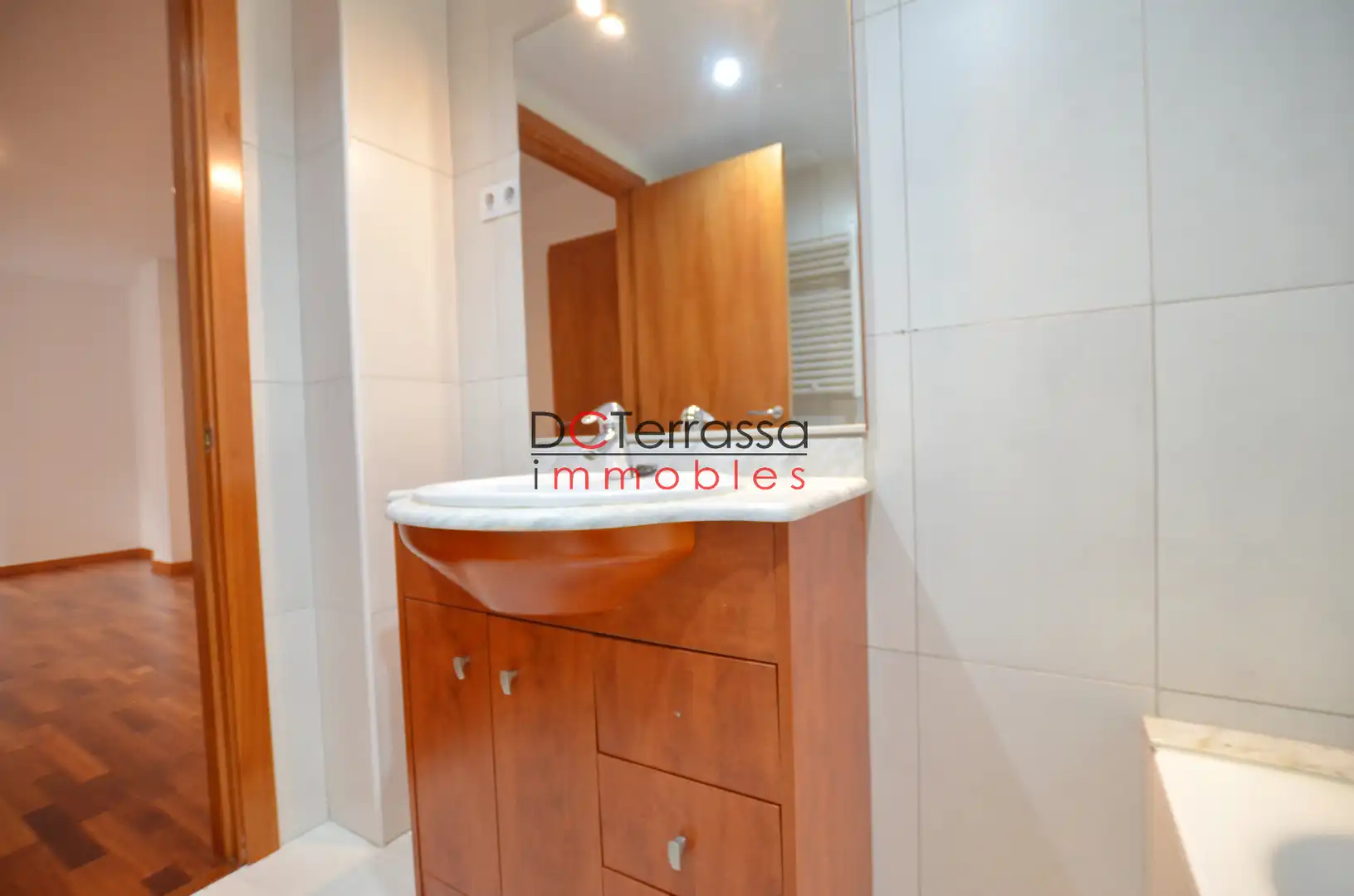 Baño de Piso en venta en Terrassa con Calefacción, Parquet y Balcón