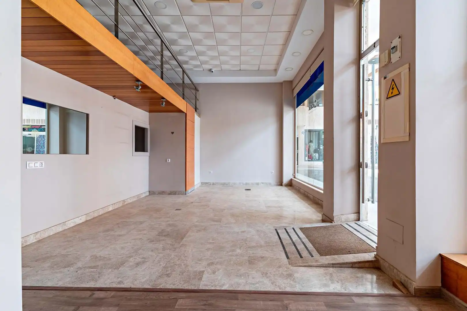 Local comercial en venda a Plaza Mayor, imagen 4