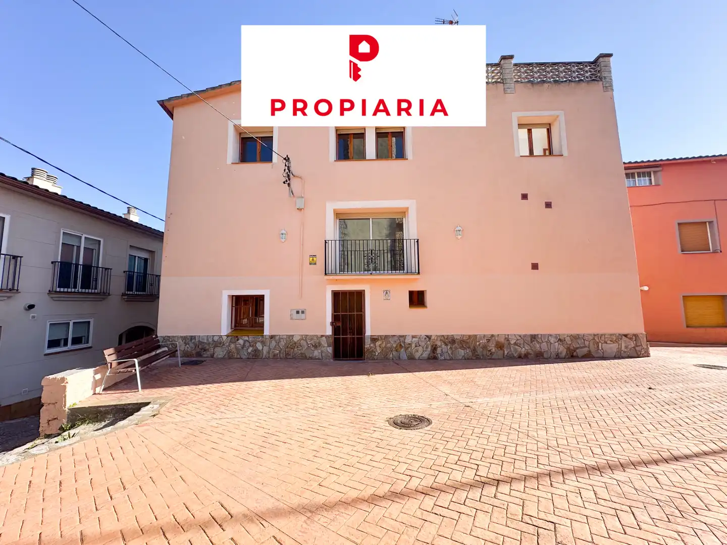 Vista exterior de Casa o xalet en venda en Olesa de Bonesvalls amb Balcó