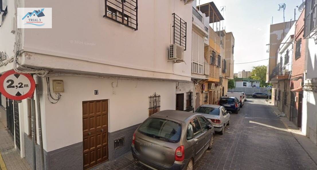 Exterior view of House or chalet for sale in  Sevilla Capital