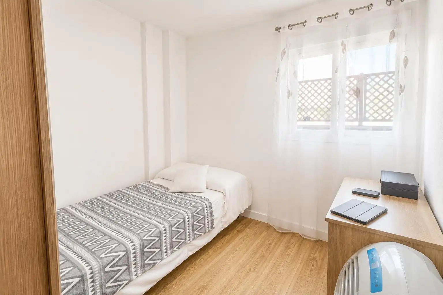 Schlafzimmer von Wohnung zum Verkauf in Tomares mit Klimaanlage, Parkett und Terrasse