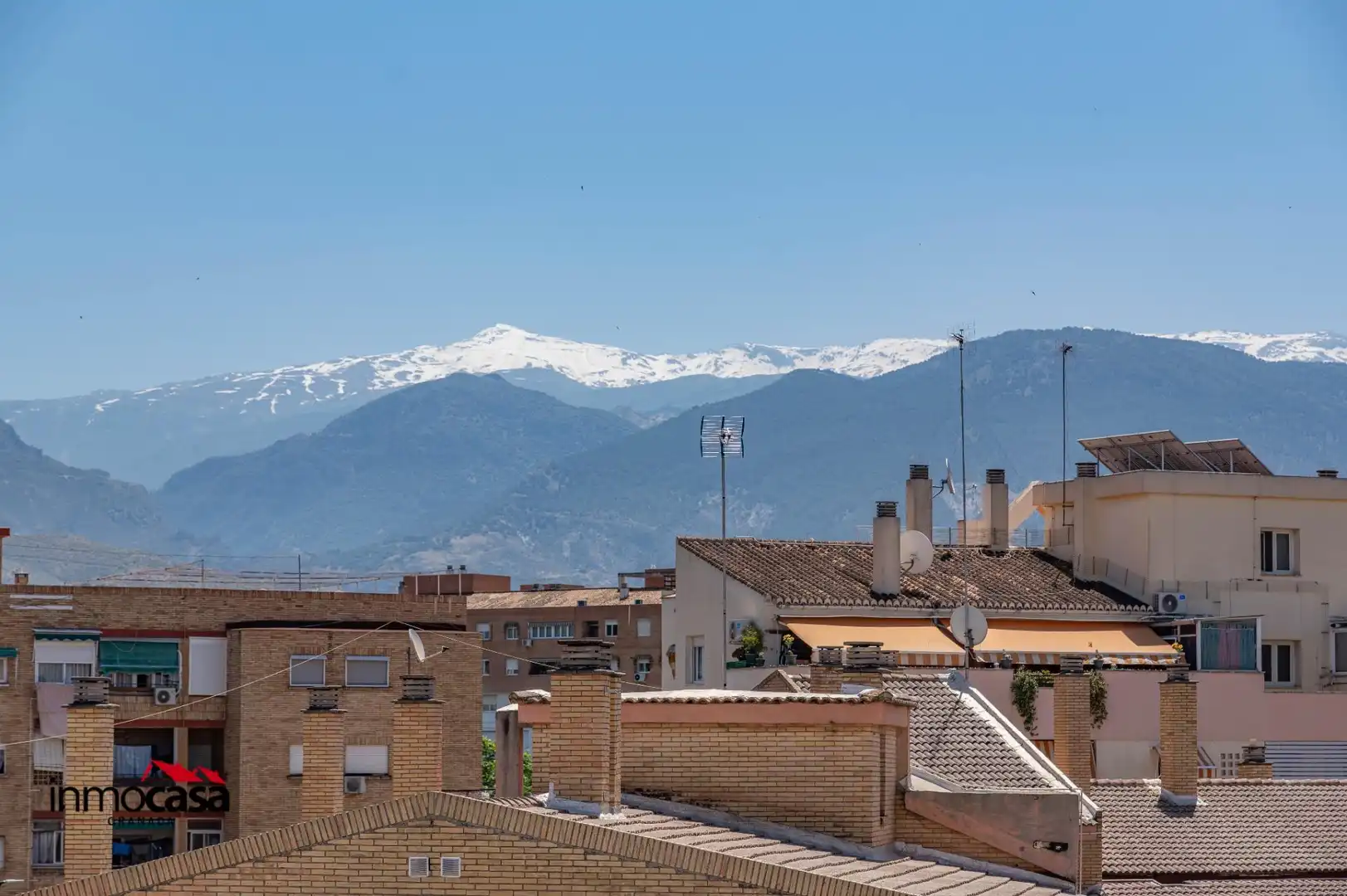 Vista exterior de Piso en venta en Granada