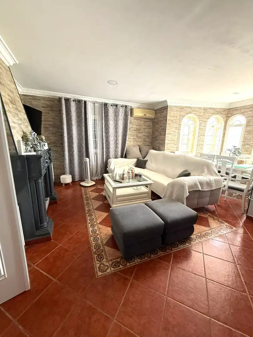 Living room of Houses for sale in El Puerto de Santa María  with Air Conditioner, Private garden and Storage room