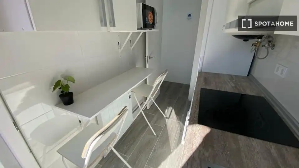 Cocina de Piso de alquiler en Madrid con Aire acondicionado, Calefacción y Amueblado