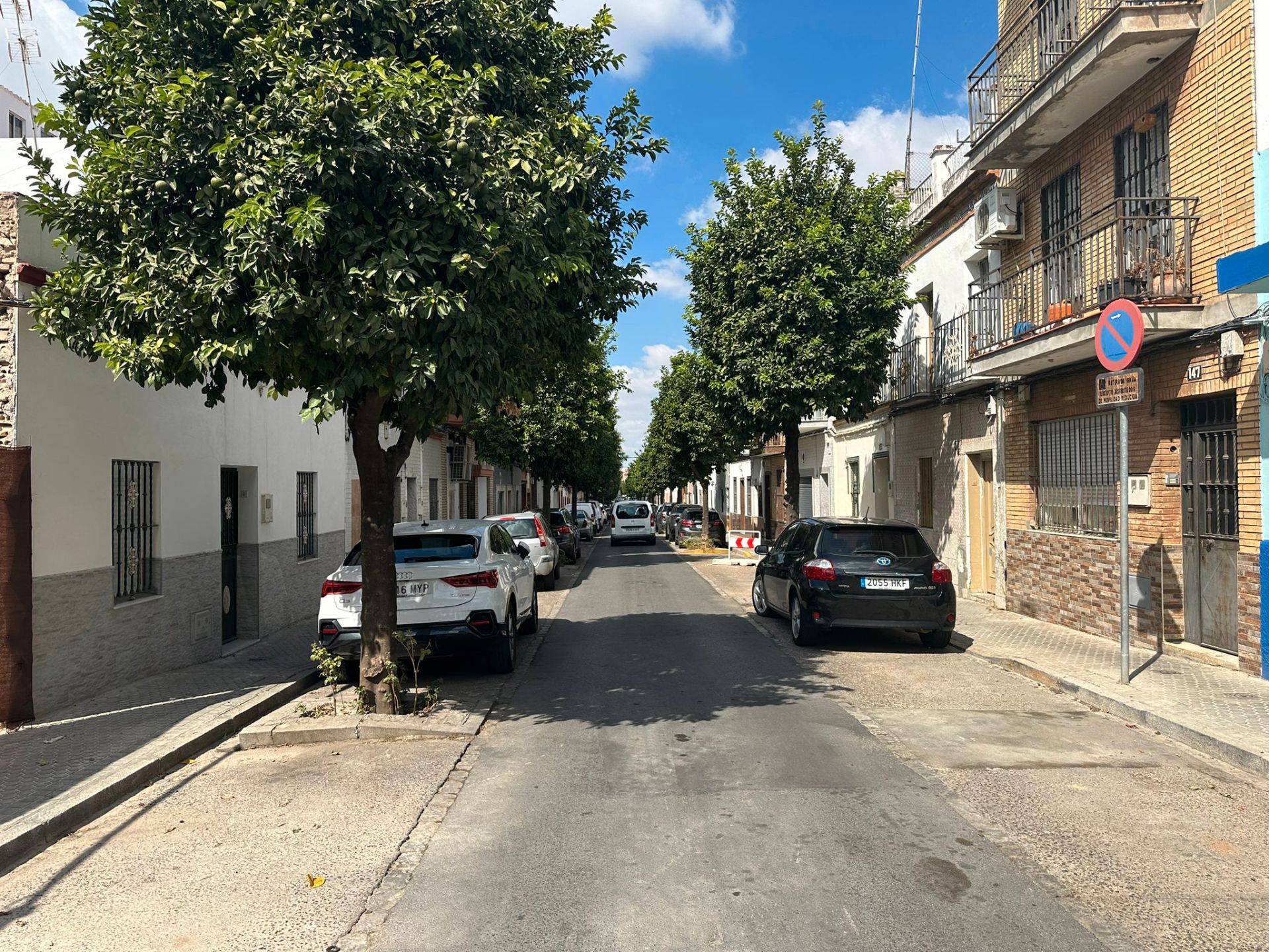 Exterior view of House or chalet for sale in  Sevilla Capital  with Air Conditioner and Terrace