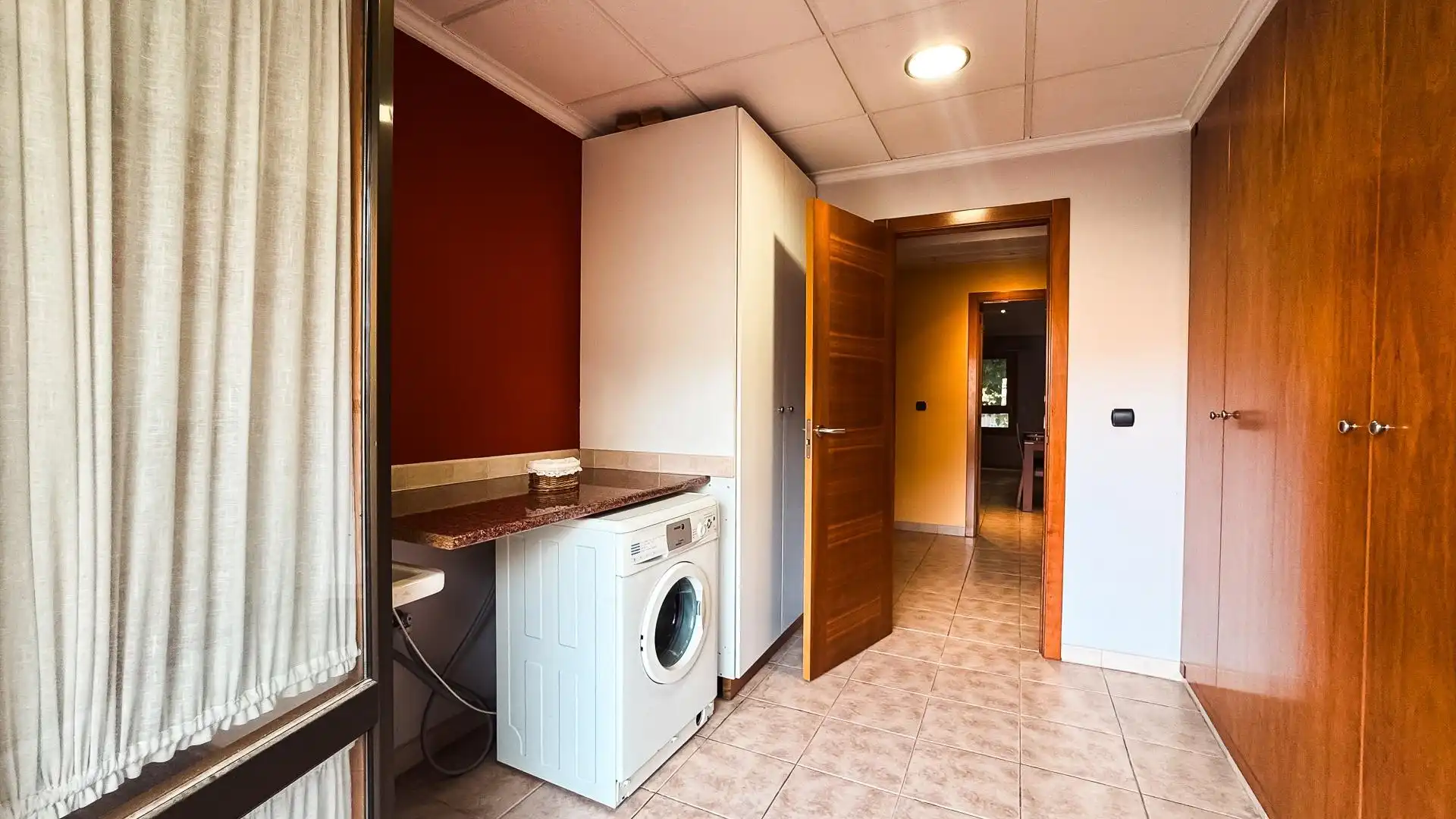 Flat for sale in Planes  with Air Conditioner, Furnished and Balcony