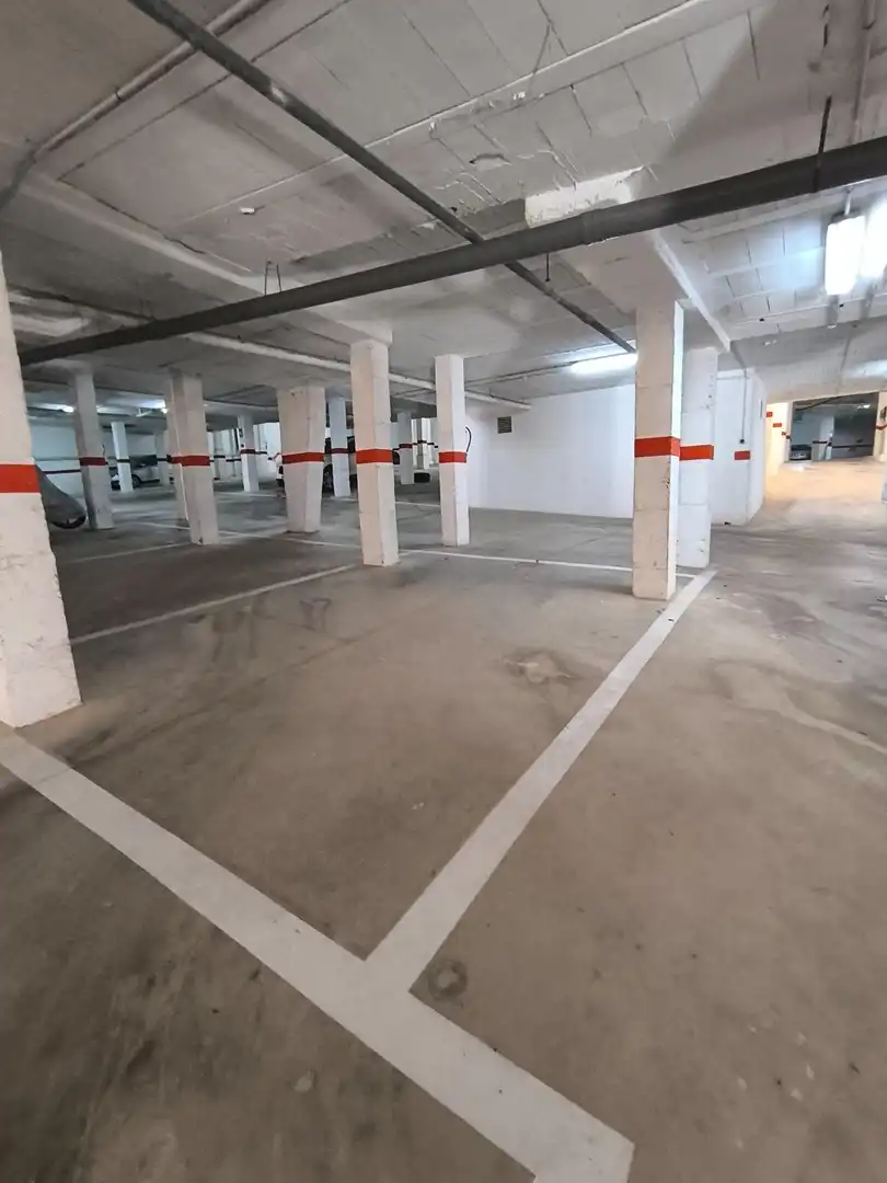 Einzelparkplatz zum Verkauf in Urbanizacion Urbanización Leandros, imagen 4