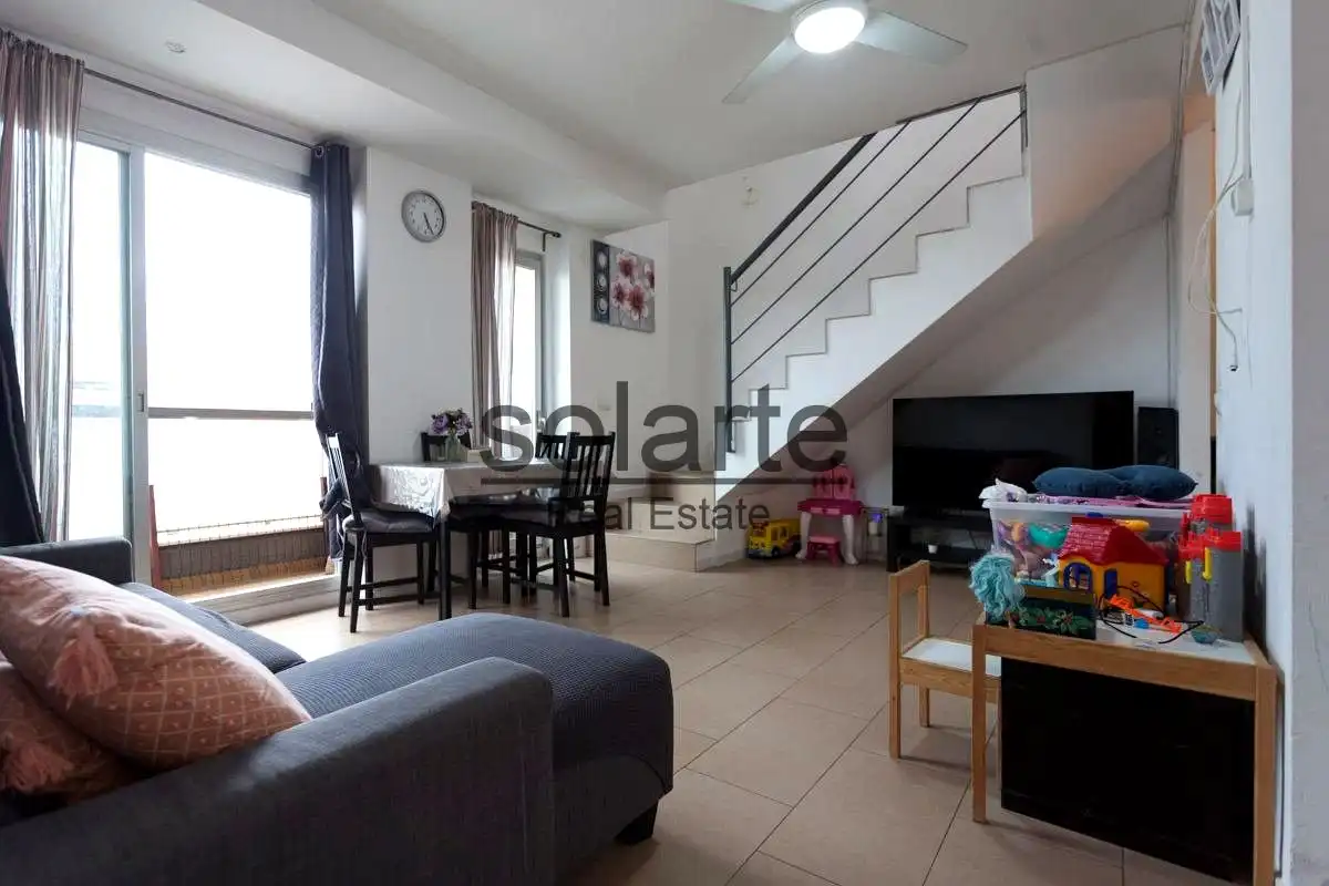 Sala d'estar de Dúplex en venda en Terrassa
