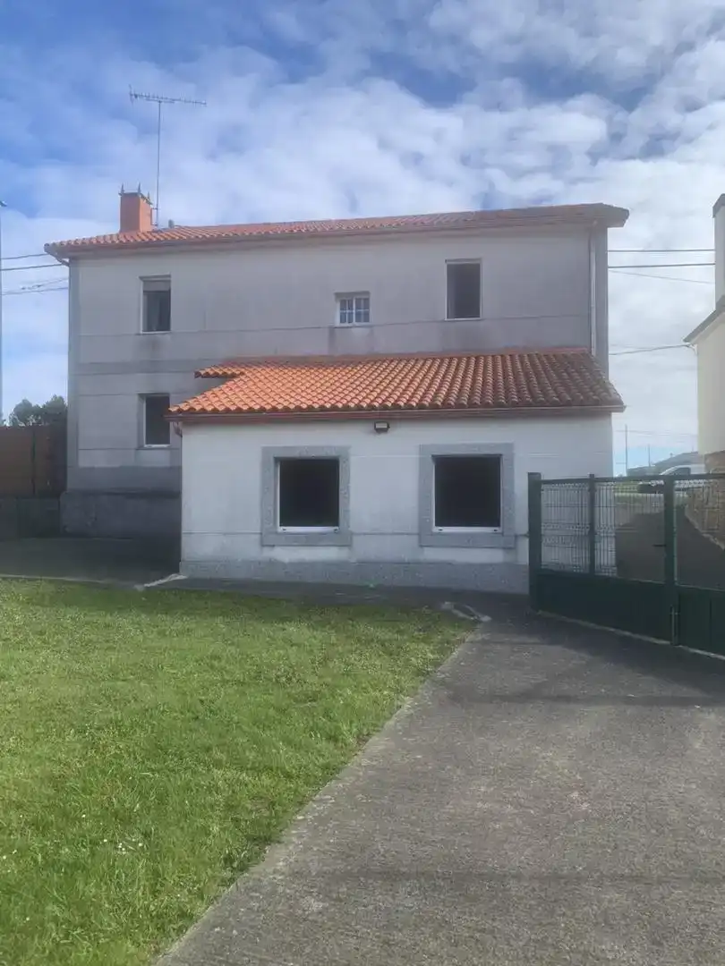 Vista exterior de Piso en venta en Aranga con Jardín privado, Trastero y Amueblado