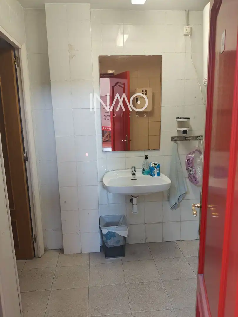 Baño de Nave industrial de alquiler en Población de Arroyo