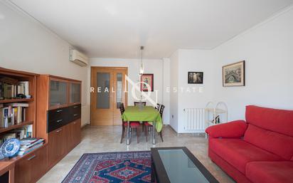 Living room of Flat for sale in Picassent  with Air Conditioner and Balcony