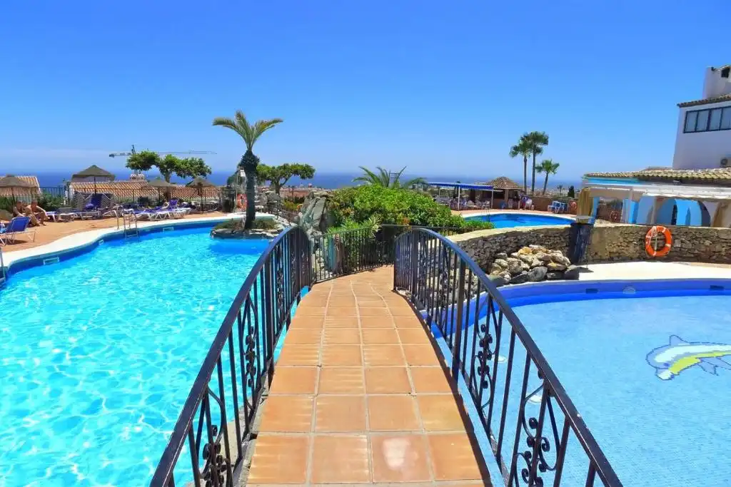 Piscina de Ático en venta en Nerja con Aire acondicionado, Calefacción y Terraza
