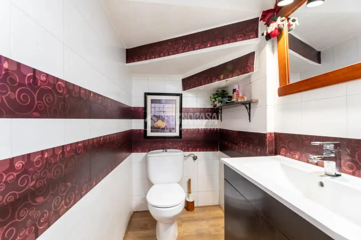 Baño de Casa adosada en venta en Las Rozas de Madrid con Aire acondicionado, Calefacción y Terraza