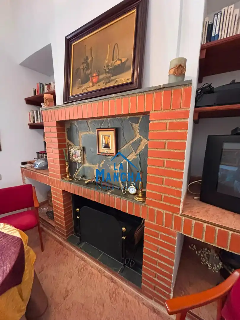 Casa o chalet en venta en Hoya-Gonzalo con Calefacción, Jardín privado y Amueblado