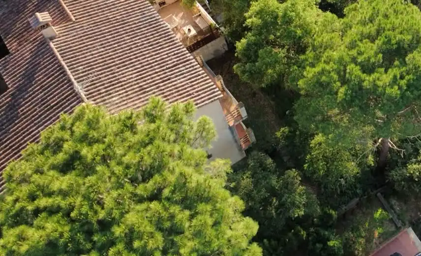 Außenansicht von Einfamilien-Reihenhaus zum Verkauf in Santa Cristina d'Aro mit Heizung, Privatgarten und Terrasse