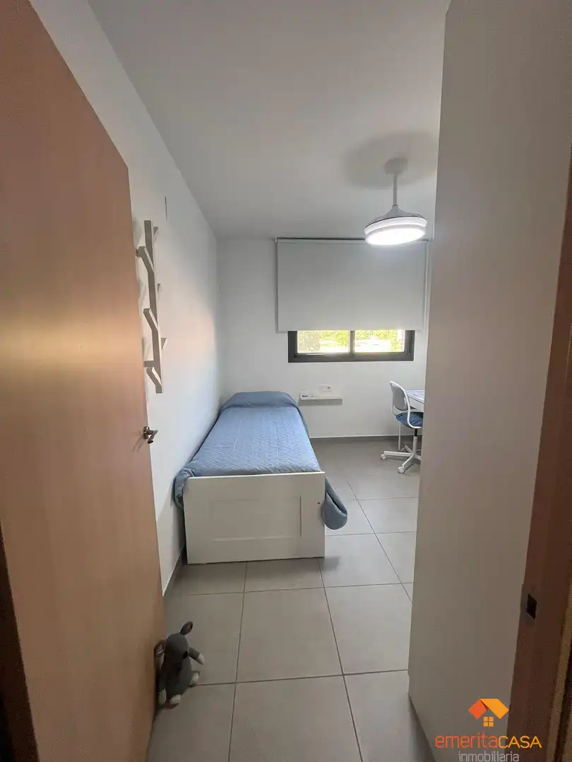 Schlafzimmer von Wohnung zum Verkauf in Cáceres mit Klimaanlage