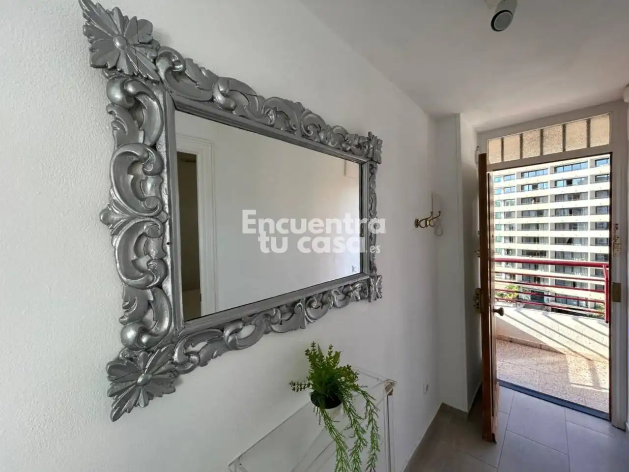 Flat with terrace for sale in Calle Londres, imagen 13