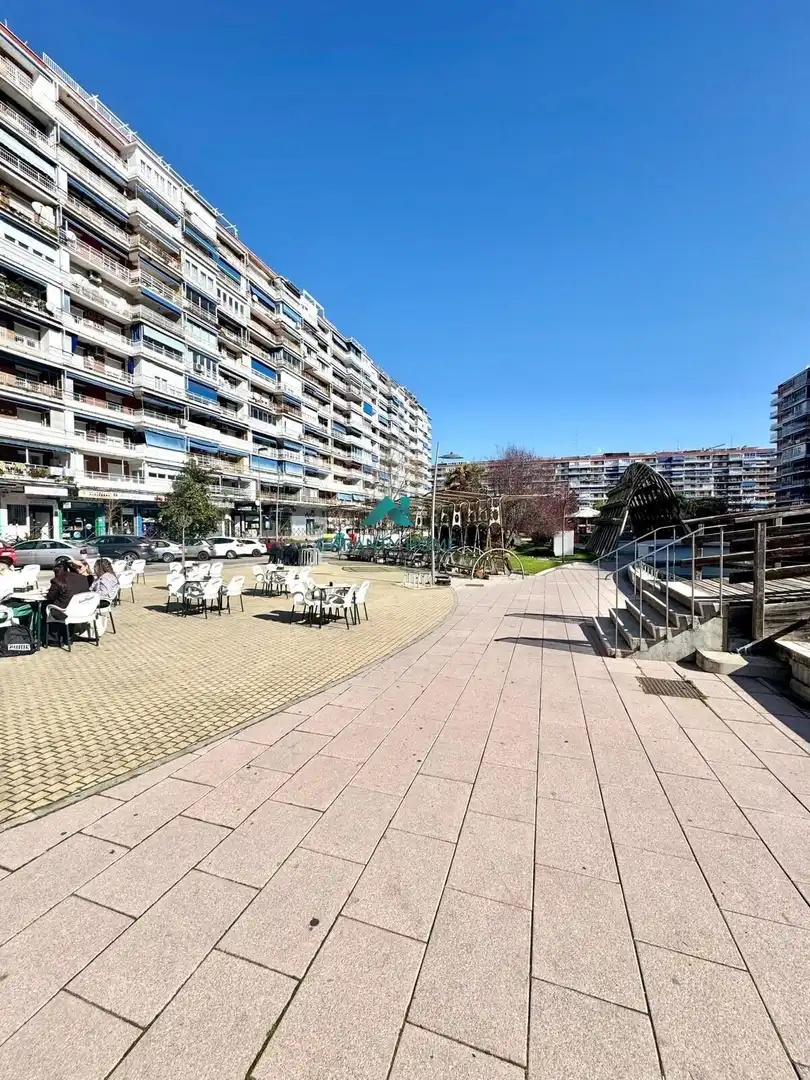Exterior view of Commercial properties for rent in Alcorcón