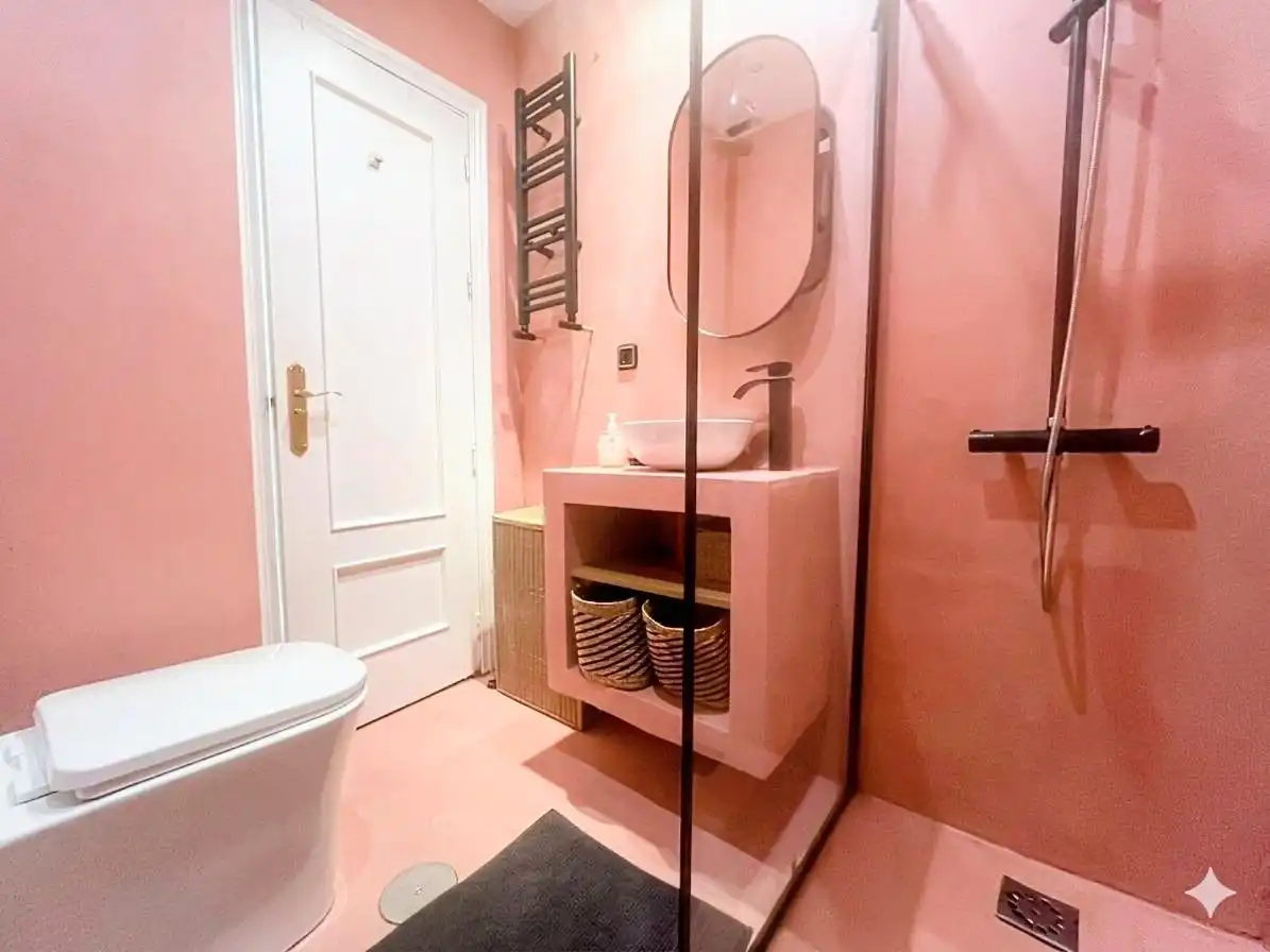 Baño de Piso de alquiler en Madrid con Calefacción, Amueblado y Balcón