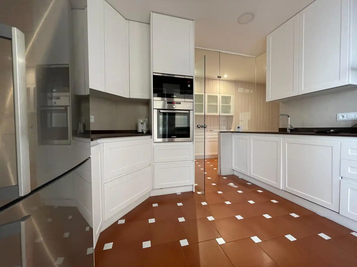 Kitchen of Flat for rent in Madrid  with Air Conditioner, Heating and Parquet flooring