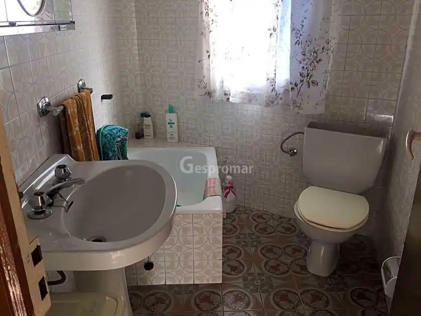 Baño de Finca rústica en venta en Ribas de Sil con Jardín privado, Trastero y Amueblado