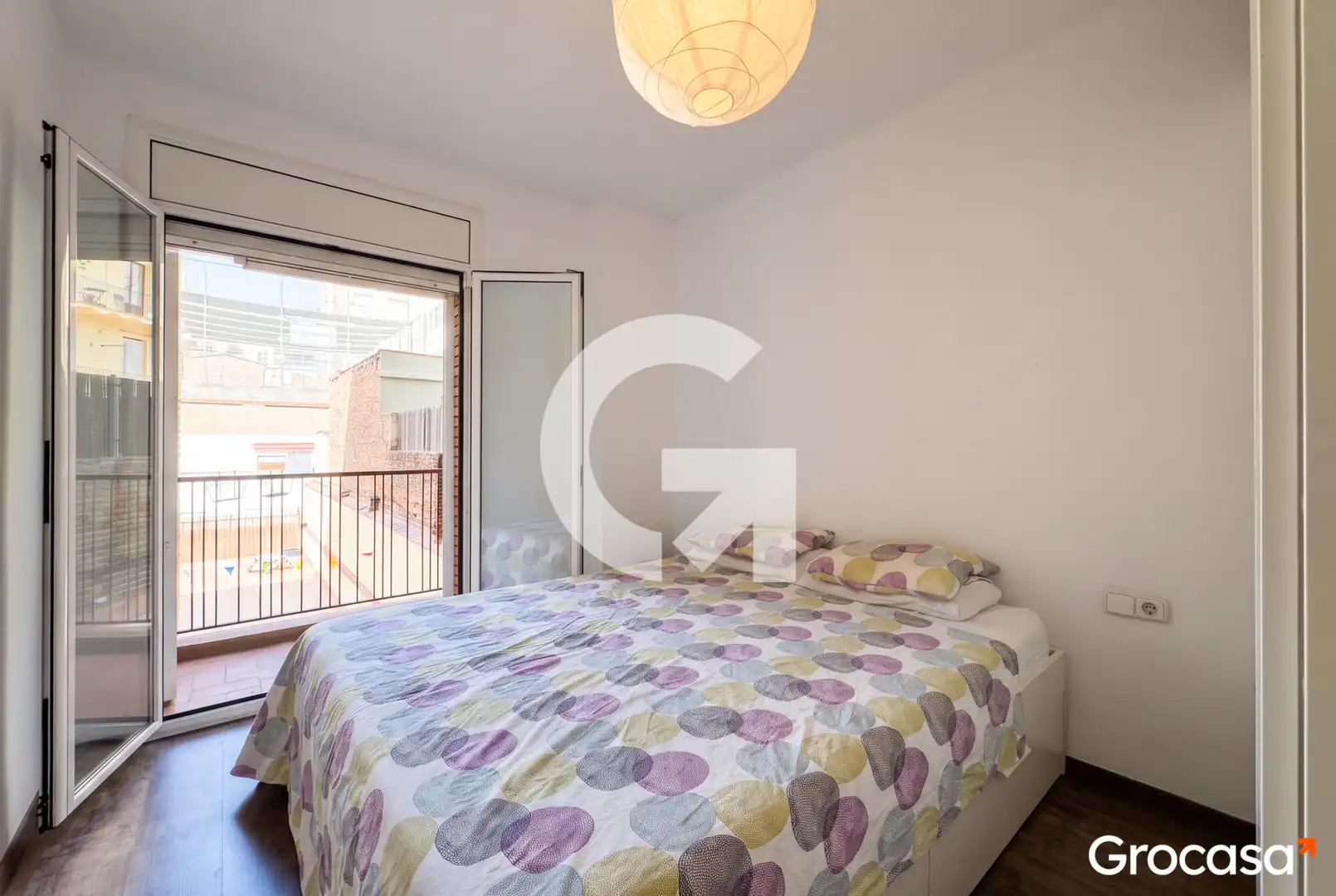 Bedroom of Flat for sale in Barcelona  with Air Conditioner, Oven and Balcony