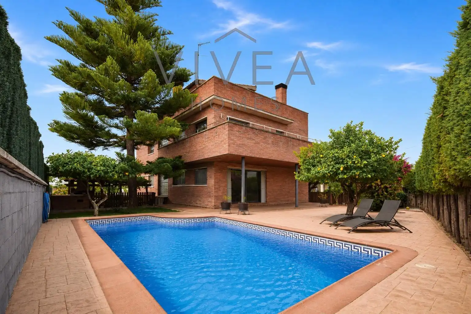 Vista exterior de Casa o chalet en venta en Sabadell con Aire acondicionado, Calefacción y Jardín privado