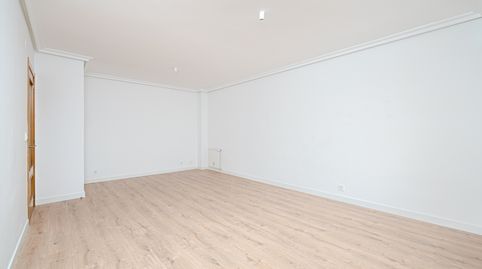 Foto 5 de Piso en venta en Condesa de Venadito, 20, San Pascual, Madrid Capital