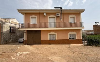 Vista exterior de Casa o xalet en venda en  Córdoba Capital amb Aire condicionat i Terrassa