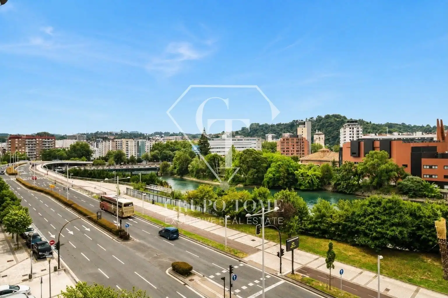 Vista exterior de Pis en venda en Donostia - San Sebastián  amb Aire condicionat, Calefacció i Terrassa