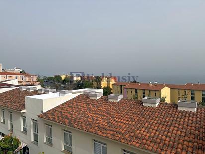 Außenansicht von Einfamilien-Reihenhaus zum verkauf in Puerto de la Cruz mit Terrasse und Balkon