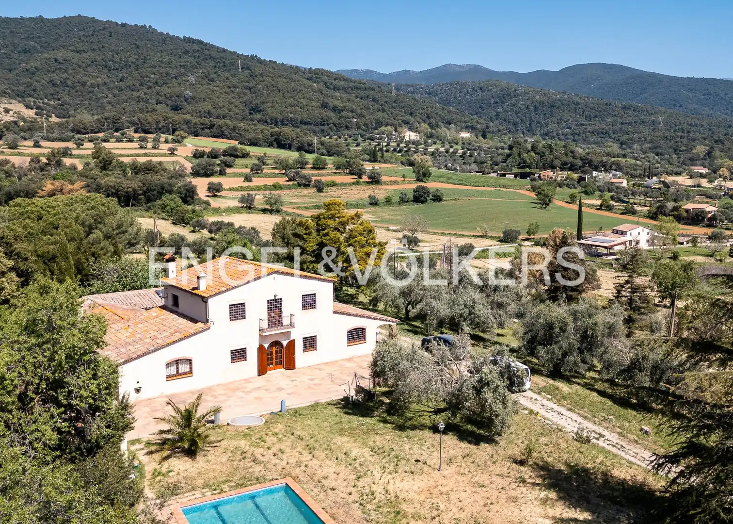 Casa rústica con piscina en venta en Les Franqueses del Vallès
