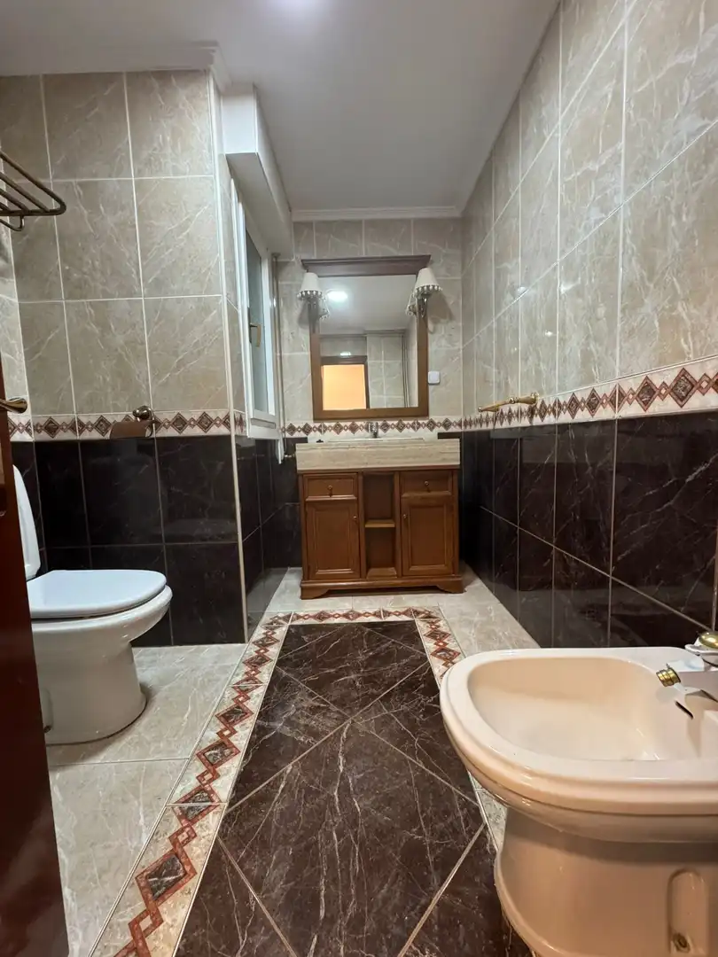 Bathroom of Flat for rent in Gijón   with Heating and Parquet flooring