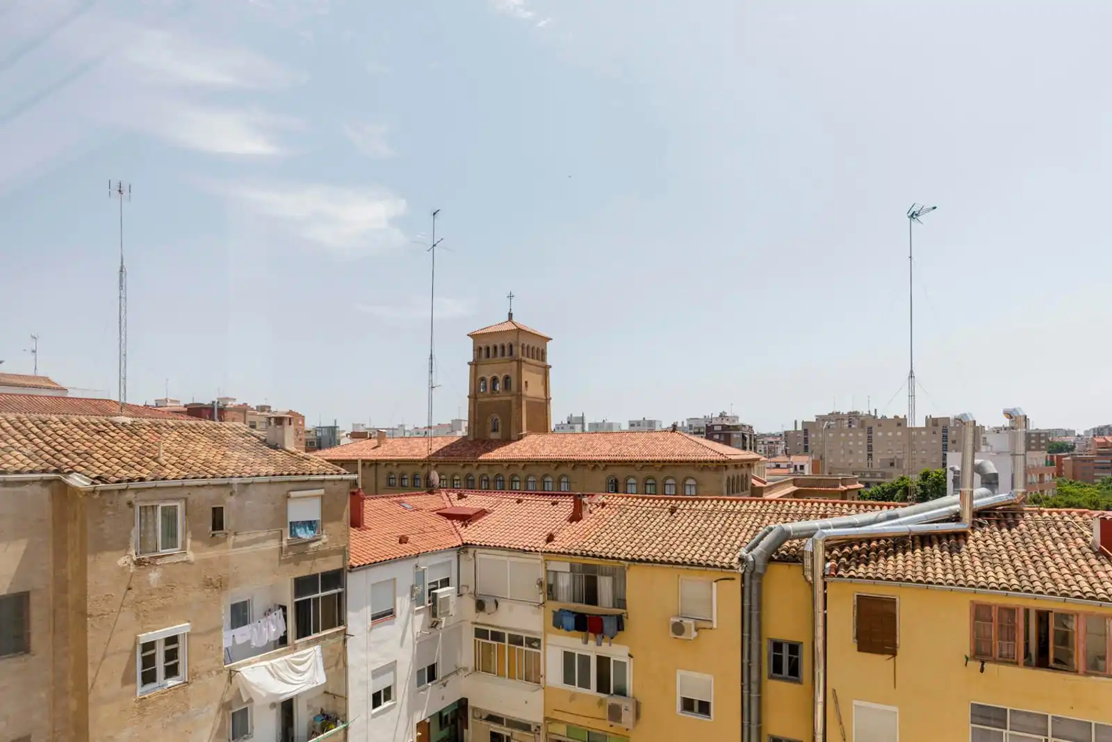Exterior view of Flat for sale in Zaragoza  with Air Conditioner, Terrace and Storage room