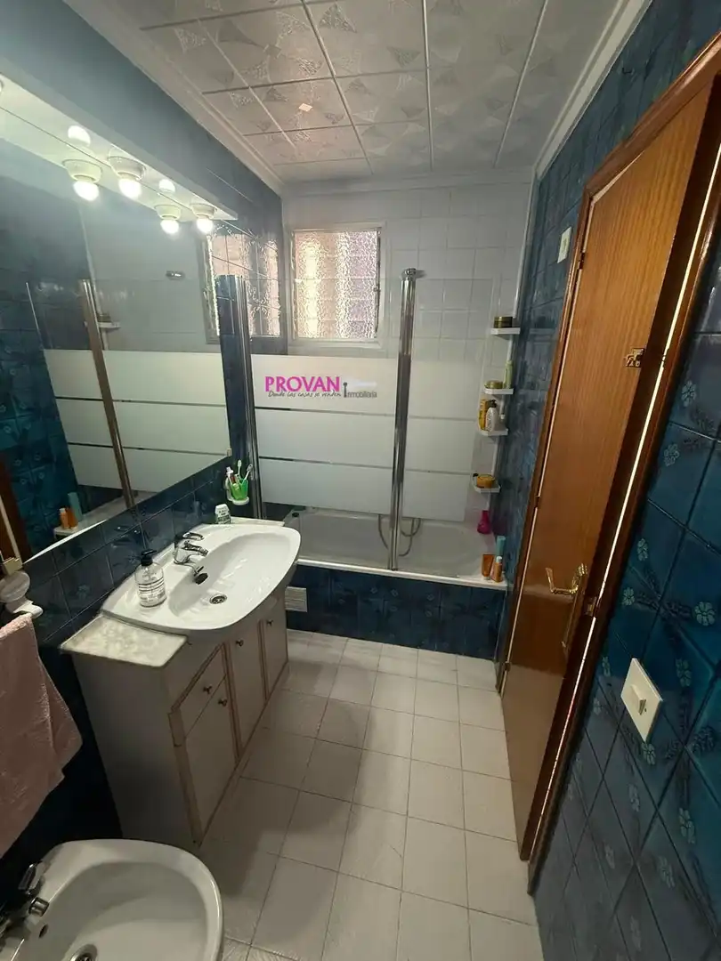 Baño de Piso de alquiler en Guardamar del Segura con Amueblado
