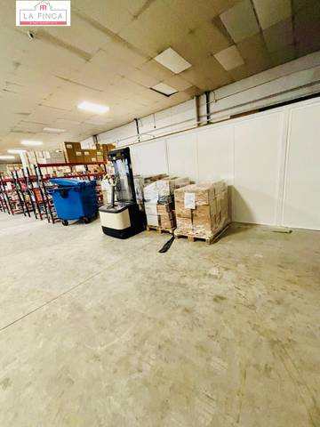 Nave industrial en Venta en Distrito Zeta - Recinto Ferial Cortijo de Torres