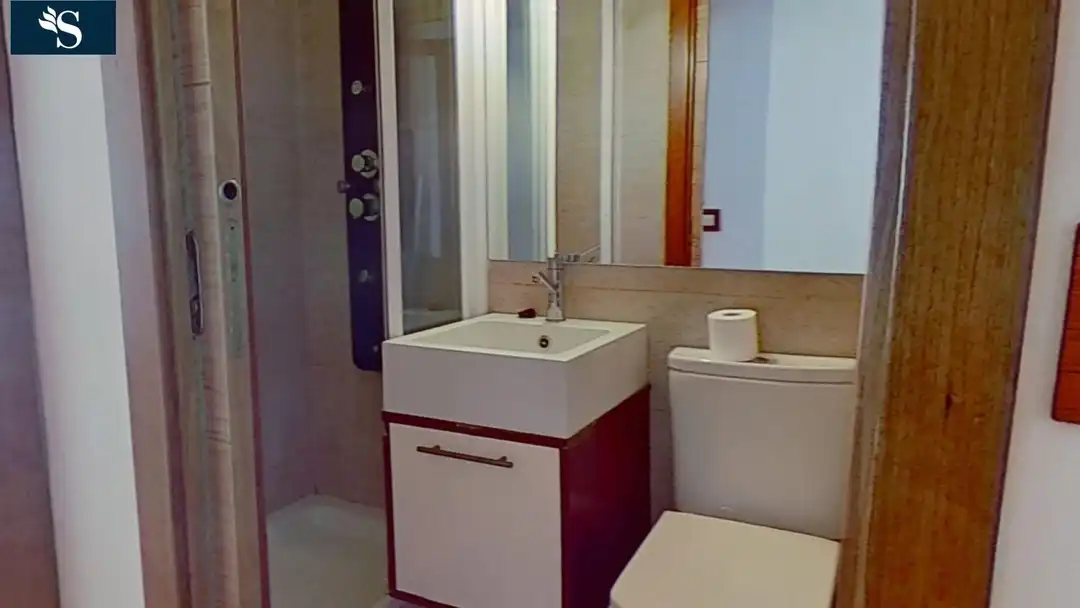 Bathroom of Flat for rent in Madrid  with Air Conditioner, Heating and Terrace