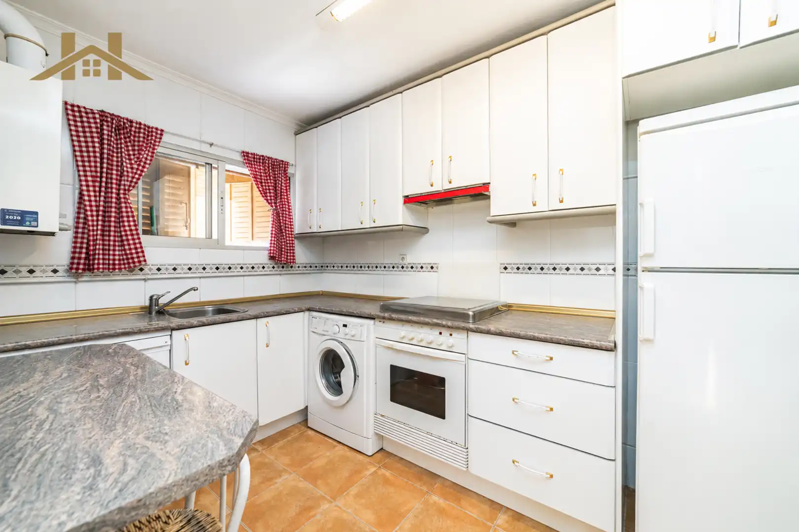 Cocina de Casa o chalet en venta en Pozuelo de Alarcón con Aire acondicionado, Calefacción y Jardín privado