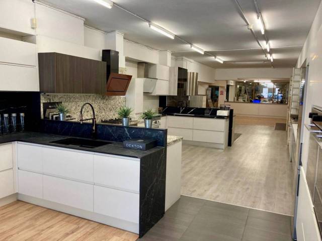 Local comercial en Venta en Calle Gran Via de les Corts Catalanes en Sant Martí de Provençals