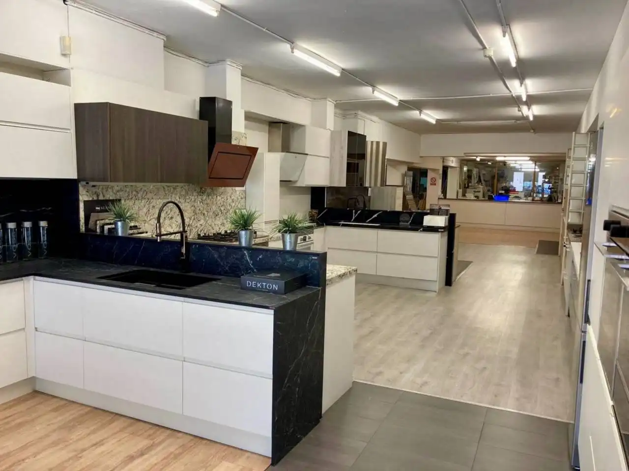 Cocina de Local en venta en  Barcelona Capital