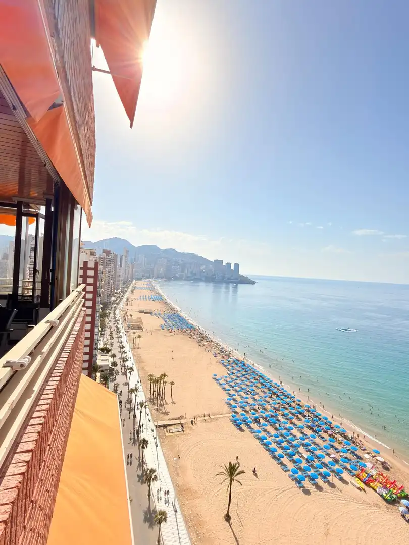 Vista exterior de Pis en venda en Benidorm amb Aire condicionat, Calefacció i Terrassa