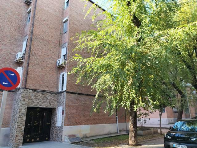 Piso en Venta en  SANTA CRUZ DE MUDELA, 28 en Almendrales